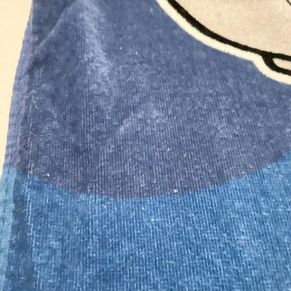 Chicago Cubs MLB Mickey Mouse Baseball Beach Towel 56.5 x 29.5 FLAWS - Picture 12 of 16